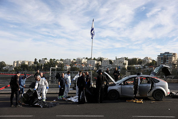 耶路撒冷爆恐怖枪击！2男尖峰时段“扫射公车站”，至少2死8伤（视频/组图） - 2