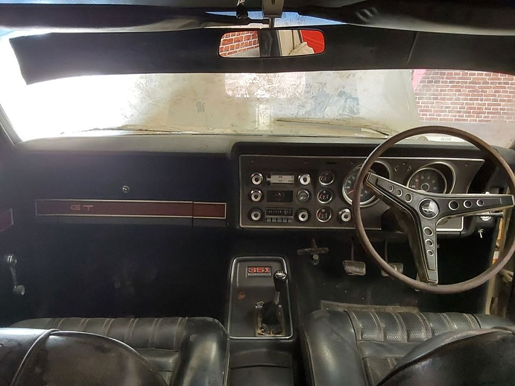 昆州辆老爷车在车库里放了50年，已布满灰尘，卖出$23万高价（组图） - 3