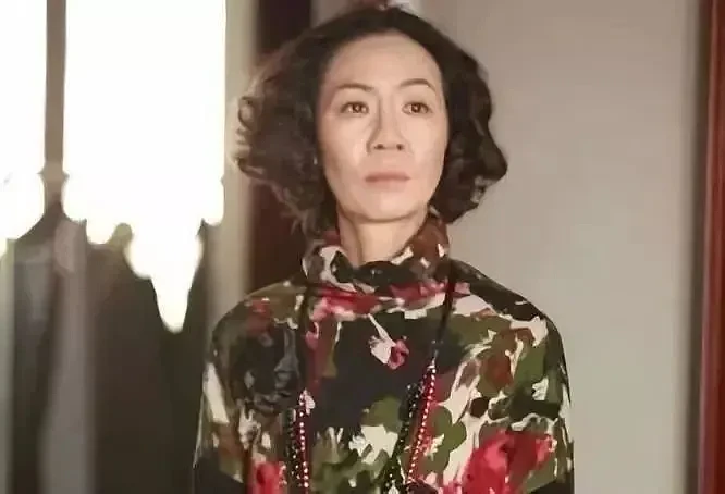 她是“中国最丑女演员”，凭什么嫁入豪门，成为阔太？（组图） - 18