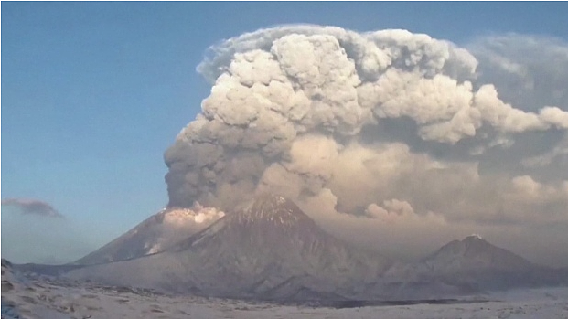 火山大爆发！多人当场丧生，3千米浓烟，成吨火山灰，前一天刚发生大地震（组图） - 13