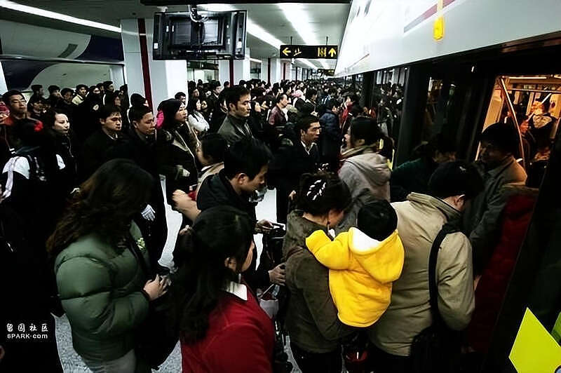 地铁挤爆居然还亏钱，北京年亏超百亿钱都亏哪了？（组图） - 5