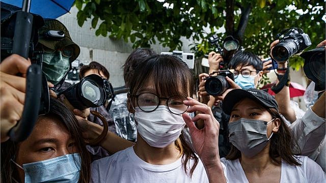 周庭弃保流亡后接受BBC采访，称香港已成“恐惧之地”（组图） - 2