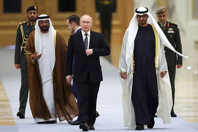 普京乘坐价值10亿英镑防弹车访阿拉伯，俄罗斯总统座驾有多豪华（组图） - 7