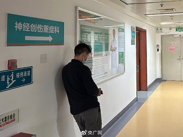 广东一学生疑因不帮同学写作业被打至濒死，医生称救活希望仅万分之一（视频/组图） - 3