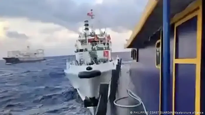 南海撞船事件： 菲律宾召见中国大使，中国反驳“抹黑”（组图） - 2