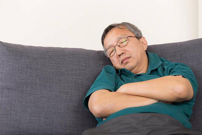 【养生】午睡可能影响寿命！医生劝告：50岁以后，午睡“三不要”得牢记（组图） - 1