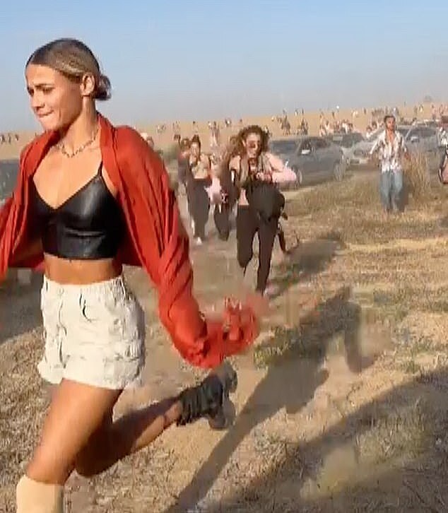 以色列音乐节幸存女模登T台，穿血染婚纱，未婚夫殒命于哈马斯枪口（组图） - 8
