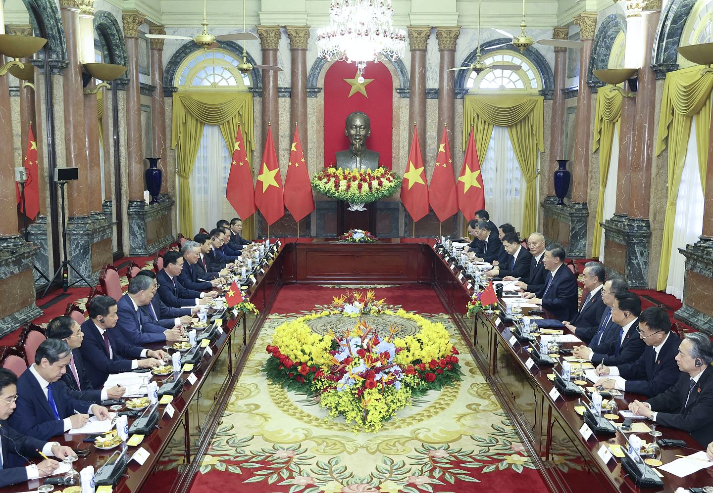 中越联合声明：越南重申奉行一中，吁早日达成南海行为准则（组图） - 12