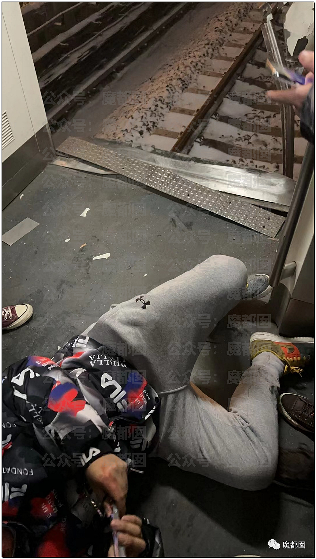 北京地铁发生严重追尾事故！515人受伤送医，102人骨折，被困乘客砸窗求生（视频/组图） - 10