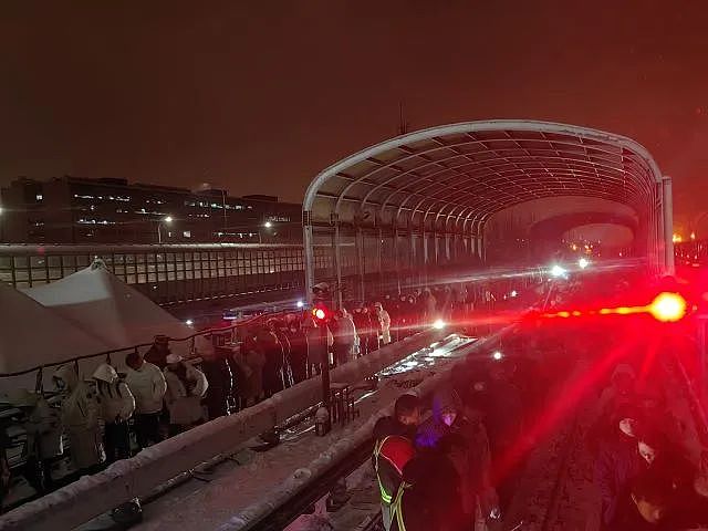 北京地铁深夜道歉！30余人受伤，事故原因正在调查（组图） - 6