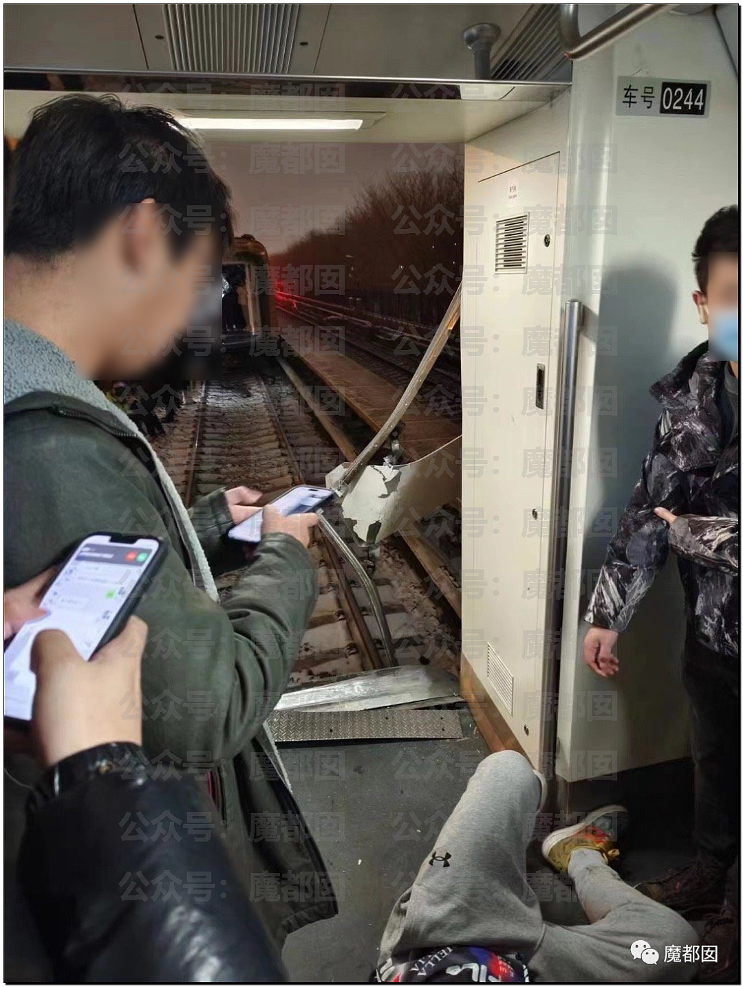 北京地铁发生严重追尾事故！515人受伤送医，102人骨折，被困乘客砸窗求生（视频/组图） - 9
