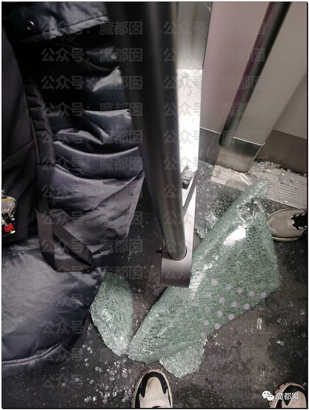 北京地铁发生严重追尾事故！515人受伤送医，102人骨折，被困乘客砸窗求生（视频/组图） - 50