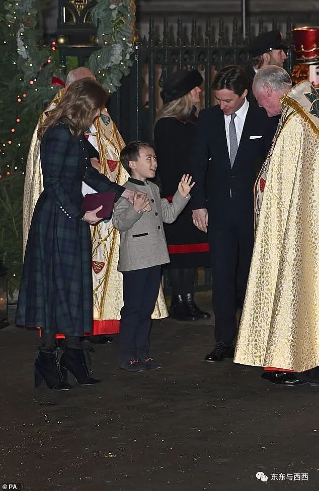 英国公主手牵华裔继子亮相，7岁正太好可爱，亲妈和后妈共同抚养格局挺大……（组图） - 6