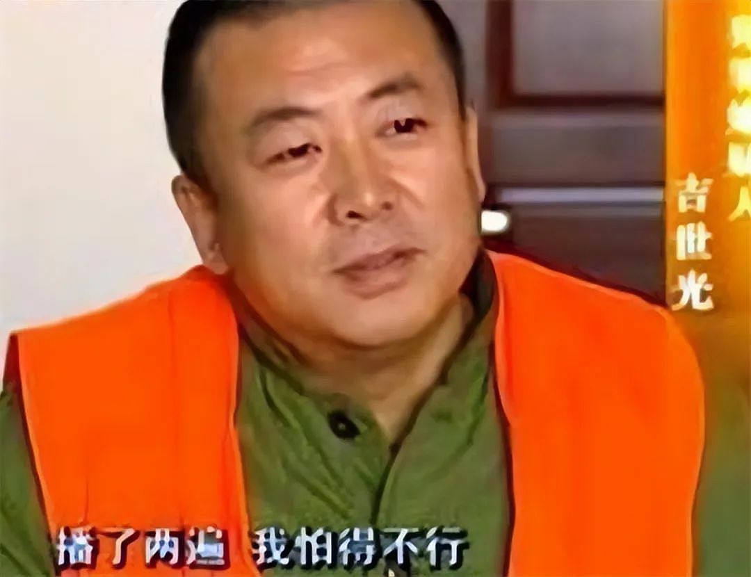 黑龙江瘫痪老人在家电视剧《潜伏》，突然指着一角色大喊：当年捅我的凶手就是他（组图） - 8