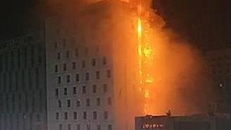 韩国仁川市酒店大火42人伤，有民众天台跳往毗邻大楼逃生（图） - 1