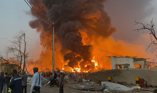 非洲油库爆炸！首都200死伤、遍地焦尸、窗户震碎！政府宣布停班停课（视频/组图） - 9