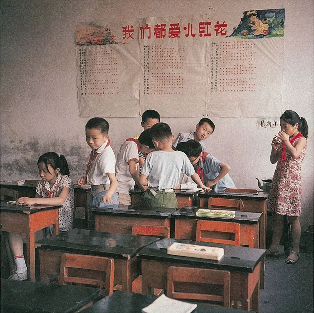 116张照片，再现40年前小学生精神状态：永远回不去的中国式童年（组图） - 8