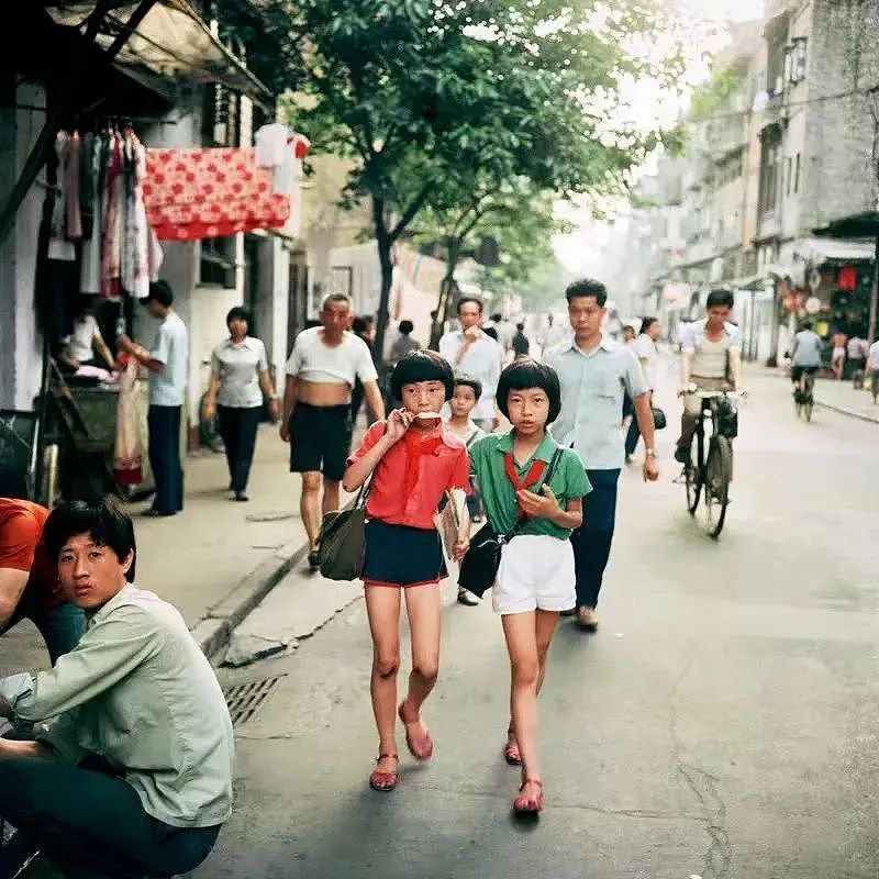 116张照片，再现40年前小学生精神状态：永远回不去的中国式童年（组图） - 38