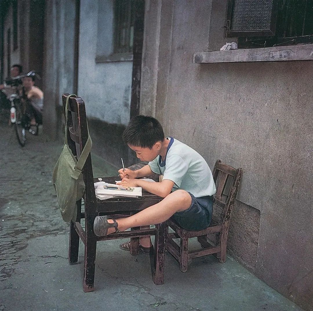 116张照片，再现40年前小学生精神状态：永远回不去的中国式童年（组图） - 31