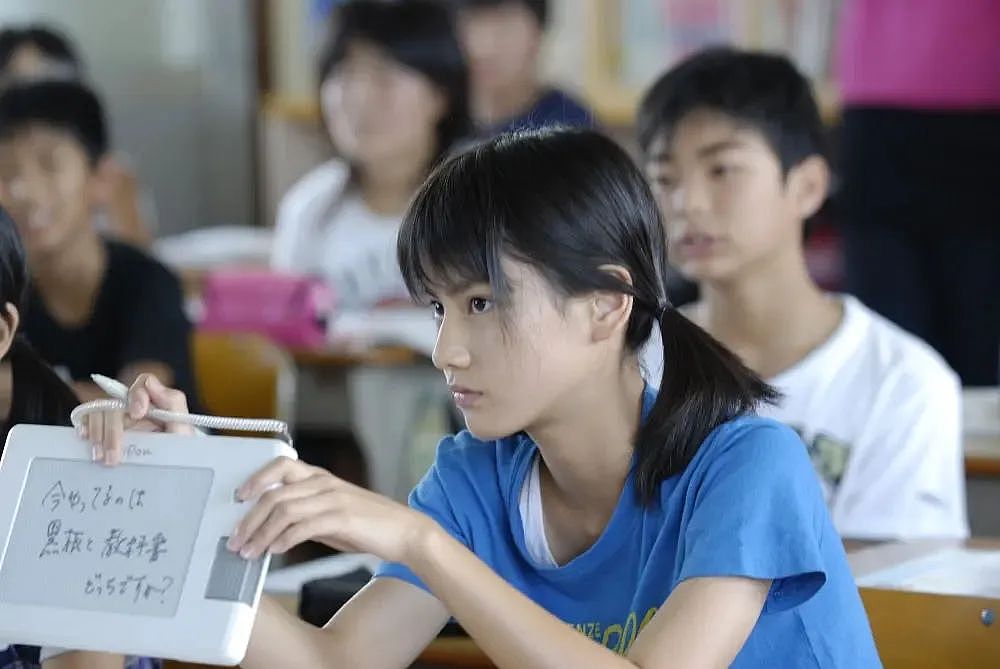 日本这位女星12岁就吸粉无数，如今形象大变吓坏网友：什么情况！？（组图） - 12