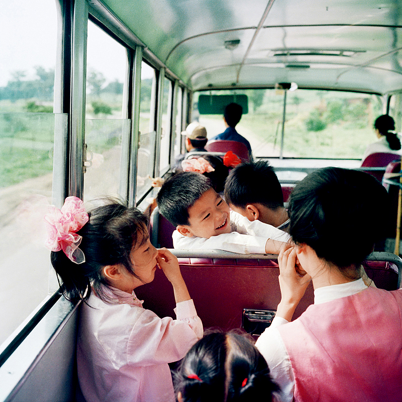 116张照片，再现40年前小学生精神状态：永远回不去的中国式童年（组图） - 2