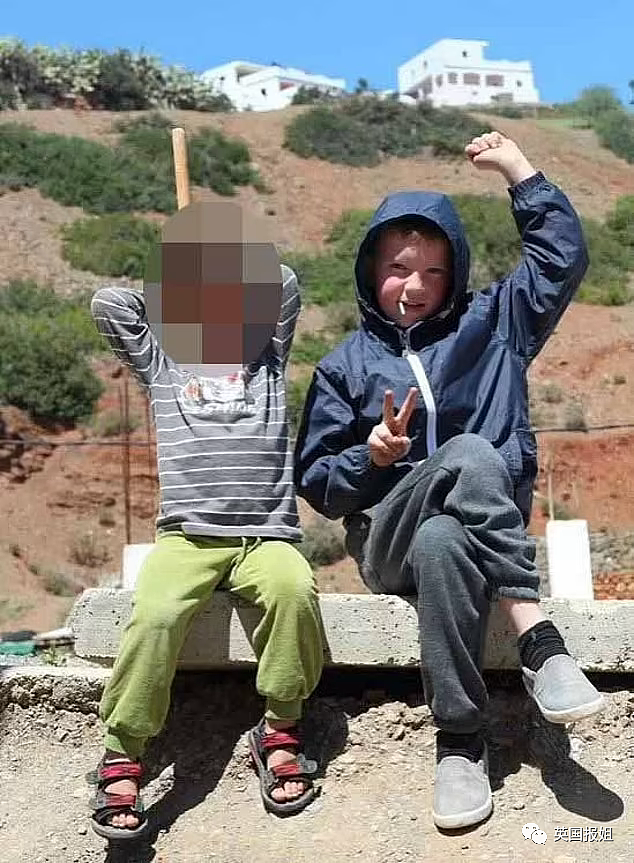 全英轰动！11岁男孩遭亲妈绑架，深陷恐怖组织6年！大山步行4天才得救（组图） - 6