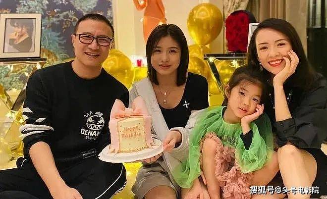 汪峰章子怡离婚，18岁大女儿变样：低胸，浓妆，黑指甲，放飞自我 （组图） - 8