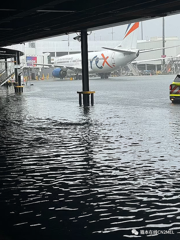 狂风暴雨大冰雹！澳洲遭遇恐怖极端天气，墨尔本航班遭雷击，悉尼机场被水淹，大批航班延误或取消（组图） - 10