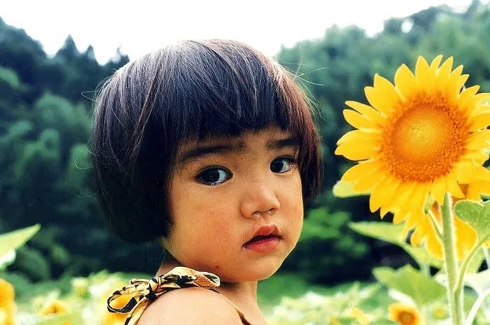 那个承包无数人头像的日本第一萝莉，长大后成了这样（组图） - 11