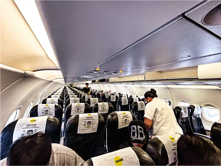 坐飞机小心头顶！华人机上被盗30万！乘客熟睡休息时，犯罪集团正在翻包作案（组图） - 7