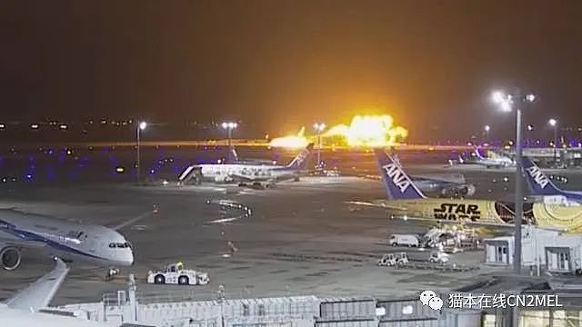 日本祸不单行！羽田机场两飞机相撞，日航客机被烧毁（组图） - 1
