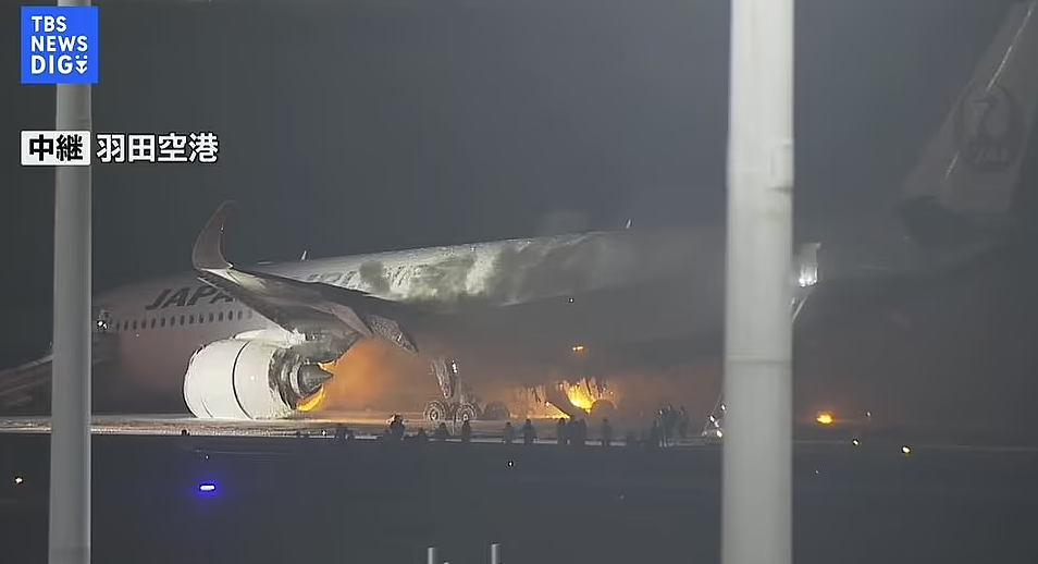 载有379人的客机撞上另一飞机，整架飞机被烧毁，澳总理发声！（组图） - 21