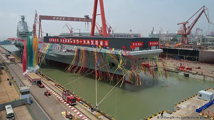 中国官宣第三艘航母“福建号”气球再入台湾上空（组图） - 1
