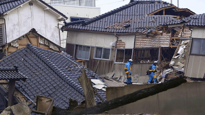 日本能登7.6级地震：400年前《百诗集》再应验预言？连海啸都有提及（组图） - 1