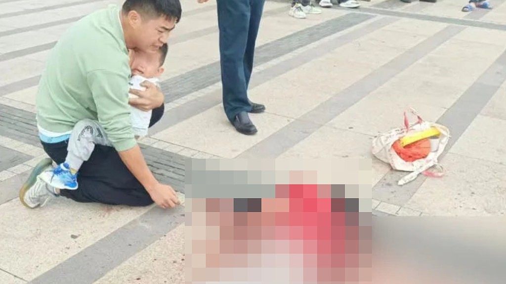 惠州妇遭无差别狂捅三十刀重伤！两岁儿亲睹过程，兇手跳楼身亡（组图） - 7