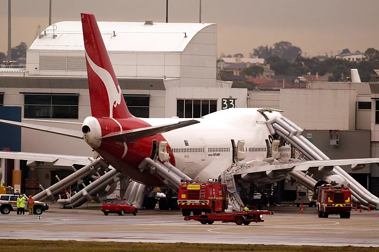 载379人客机相撞全员安全逃生， 多亏一名澳洲人！ 这东西是脱险关键（组图） - 4