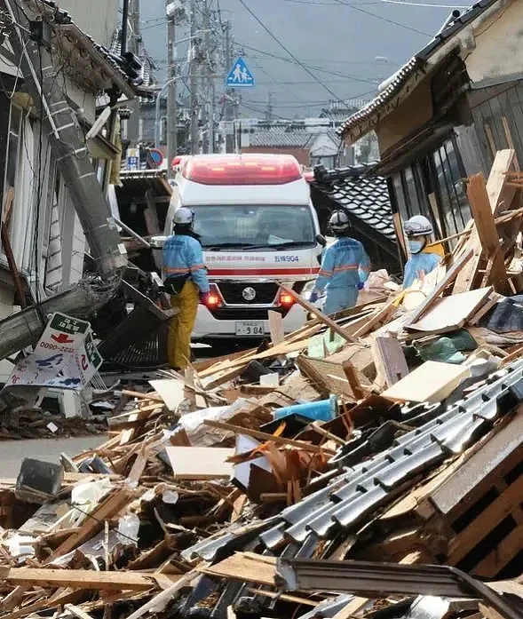 日本7.6级地震灾情，比想象的还要糟糕......（组图） - 10