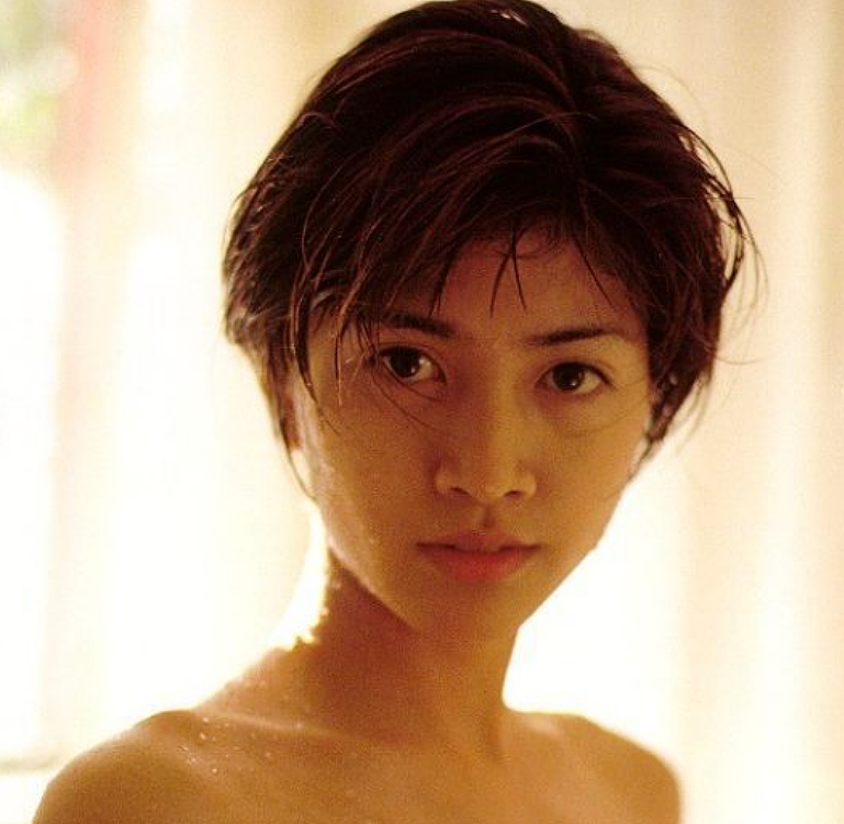 90年代那些颜值惊人的日本女星！年轻时的倾城容颜，让人看一眼就沦陷…（组图） - 19