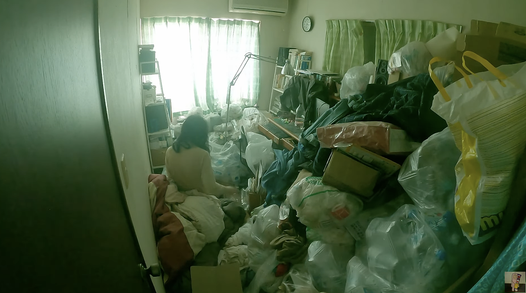 日本45岁家里蹲男子2年不剪指甲，房里涌出虫、垃圾堆到天花板...（组图） - 8