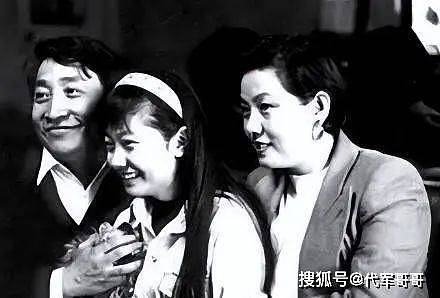 26年前，姜昆不顾妻子反对收养的6岁遗孤，如今成了他的骄傲（组图） - 17