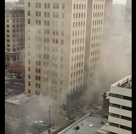 市中心酒店突发大爆炸！门窗全被炸飞成碎片，有人跳窗逃命！多人受伤（组图） - 19