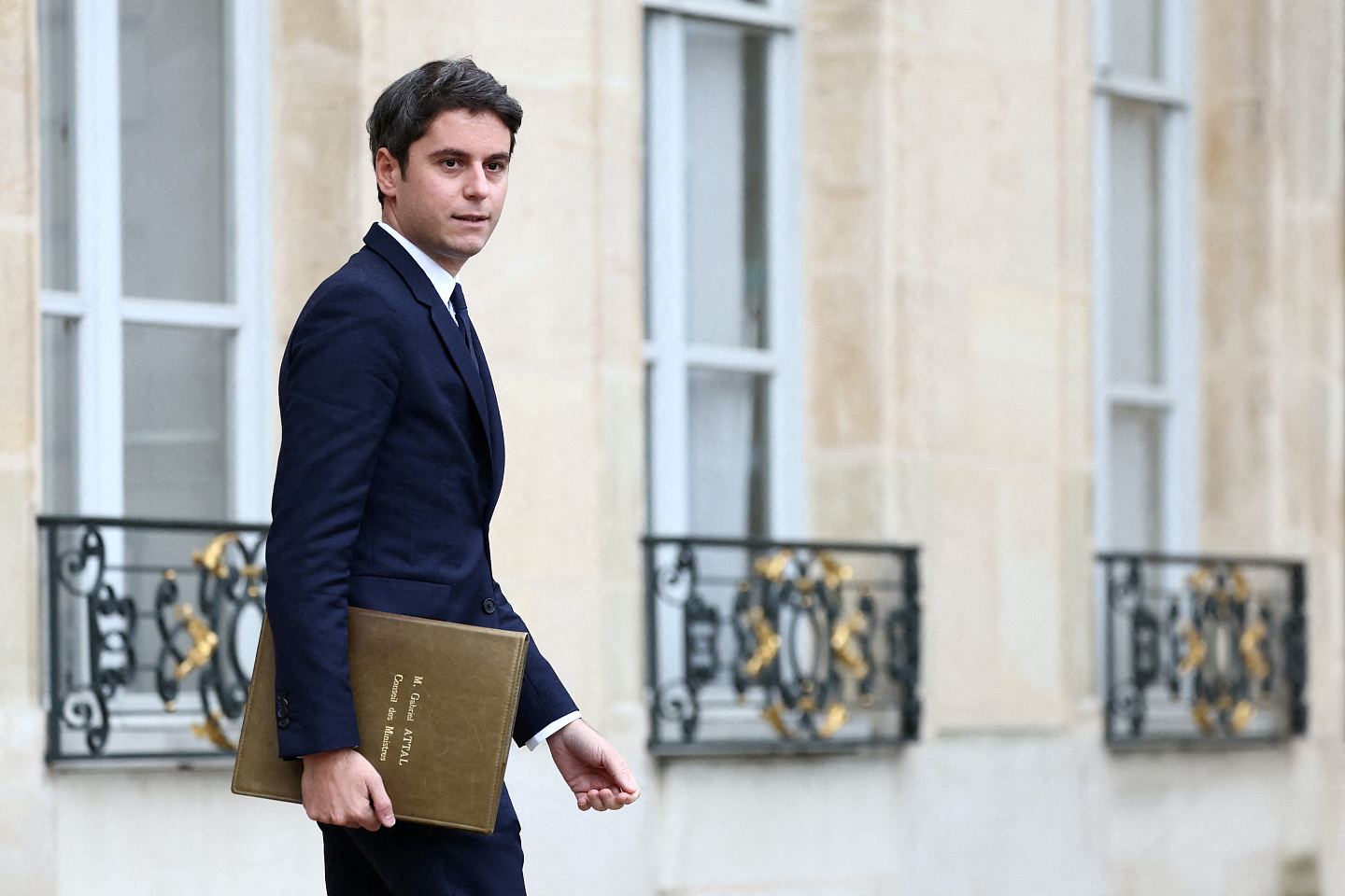 现年34岁，阿塔尔成为法国历来最年轻总理（组图） - 2