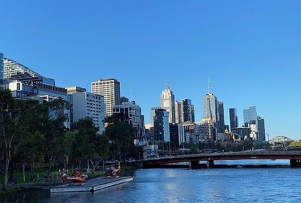 澳洲通胀放缓！存大额现金要回答资金来源，银行执行标准不一，中国加大民营企业产权保护力度，铁矿石价飙升，入籍考试不及格率激增 - 20