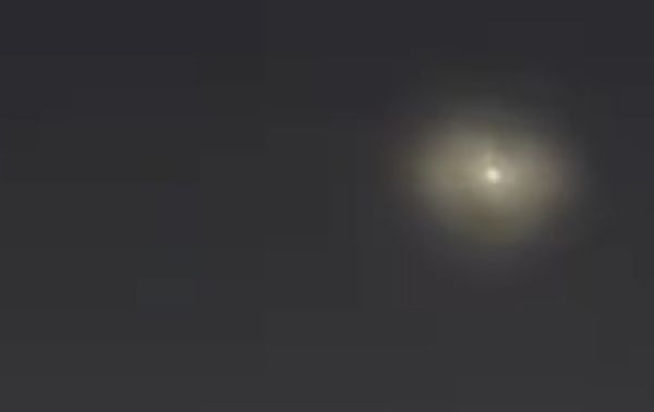 北京上空现3不明飞行物！三角形排列呈半透明后雾状消失（视频/组图） - 2