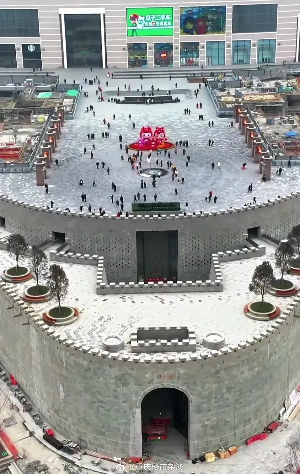 重庆地标朝天门新修城墙过高！游客轰“只能看墙不能看江”（组图） - 5