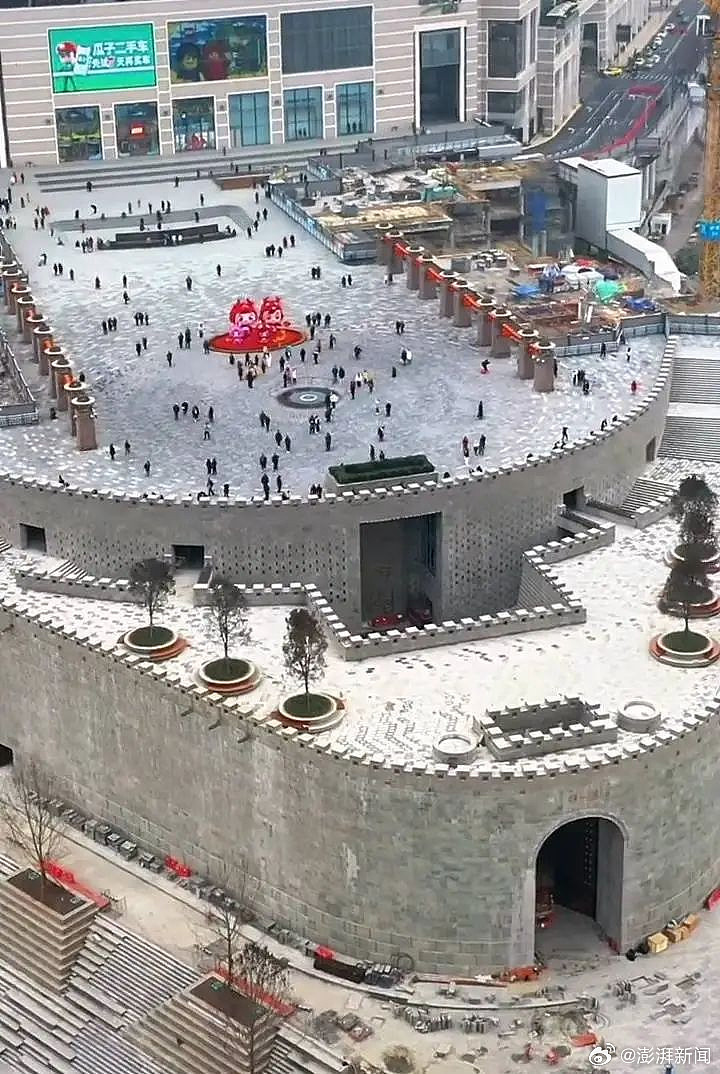重庆地标朝天门新修城墙过高！游客轰“只能看墙不能看江”（组图） - 2