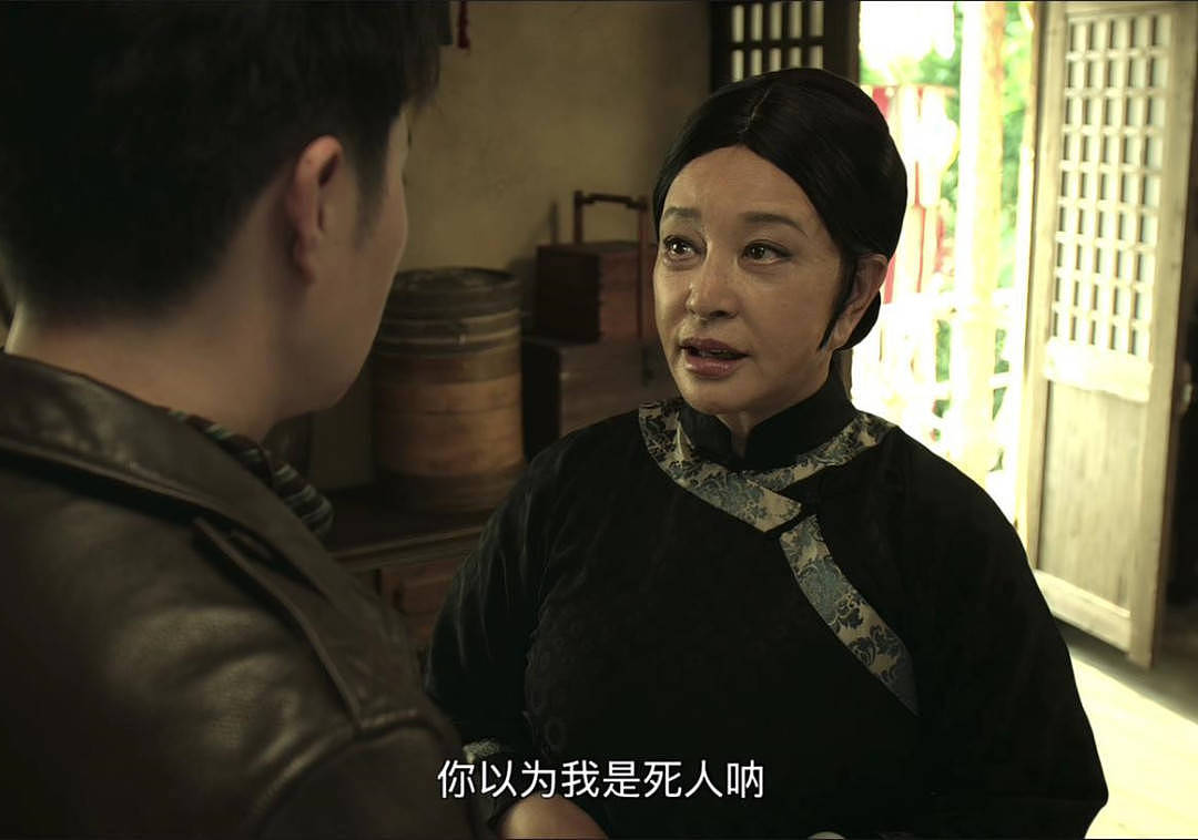 刘晓庆新电影终放弃扮少女，看清她的真实皮肤状态（组图） - 4