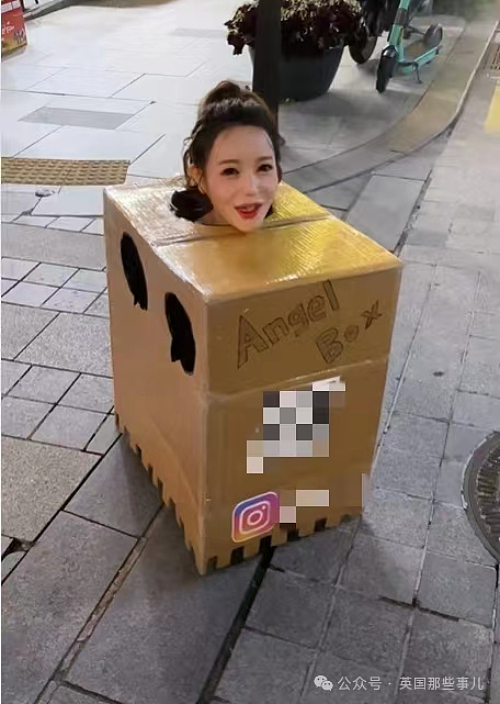 韩国女子只穿个纸箱在街头“求摸”，太多人围观引来警察，或被判刑（组图） - 23