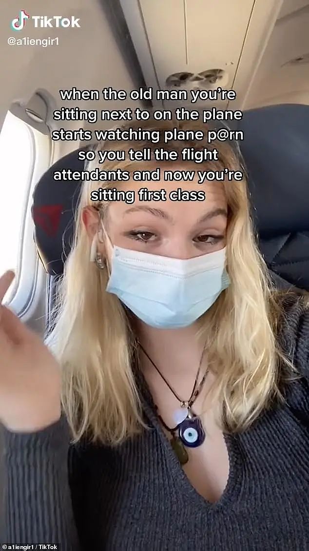 旁边乘客机上看色情片，美国妹子不堪其烦！空姐这操作亮了（组图） - 3