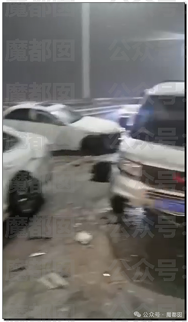 疯传！中国南方突降暴雪，几十部汽车诡异碰撞变形，现场极为惨烈（组图） - 18